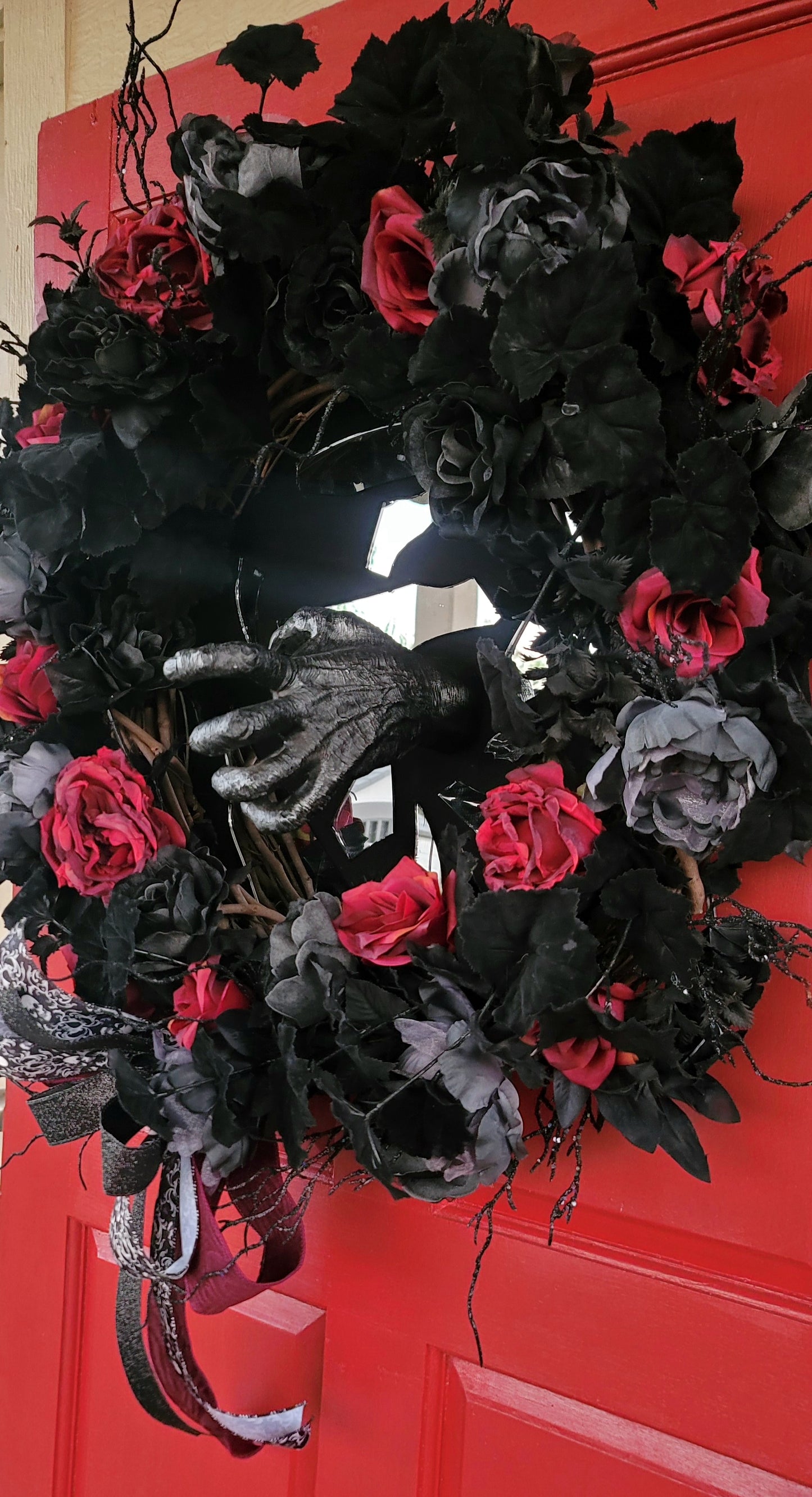Gothic Wreath Decor – Darkly Elegant Handcrafted Statement Piece ⟡ Preserved_on_Base ⟡