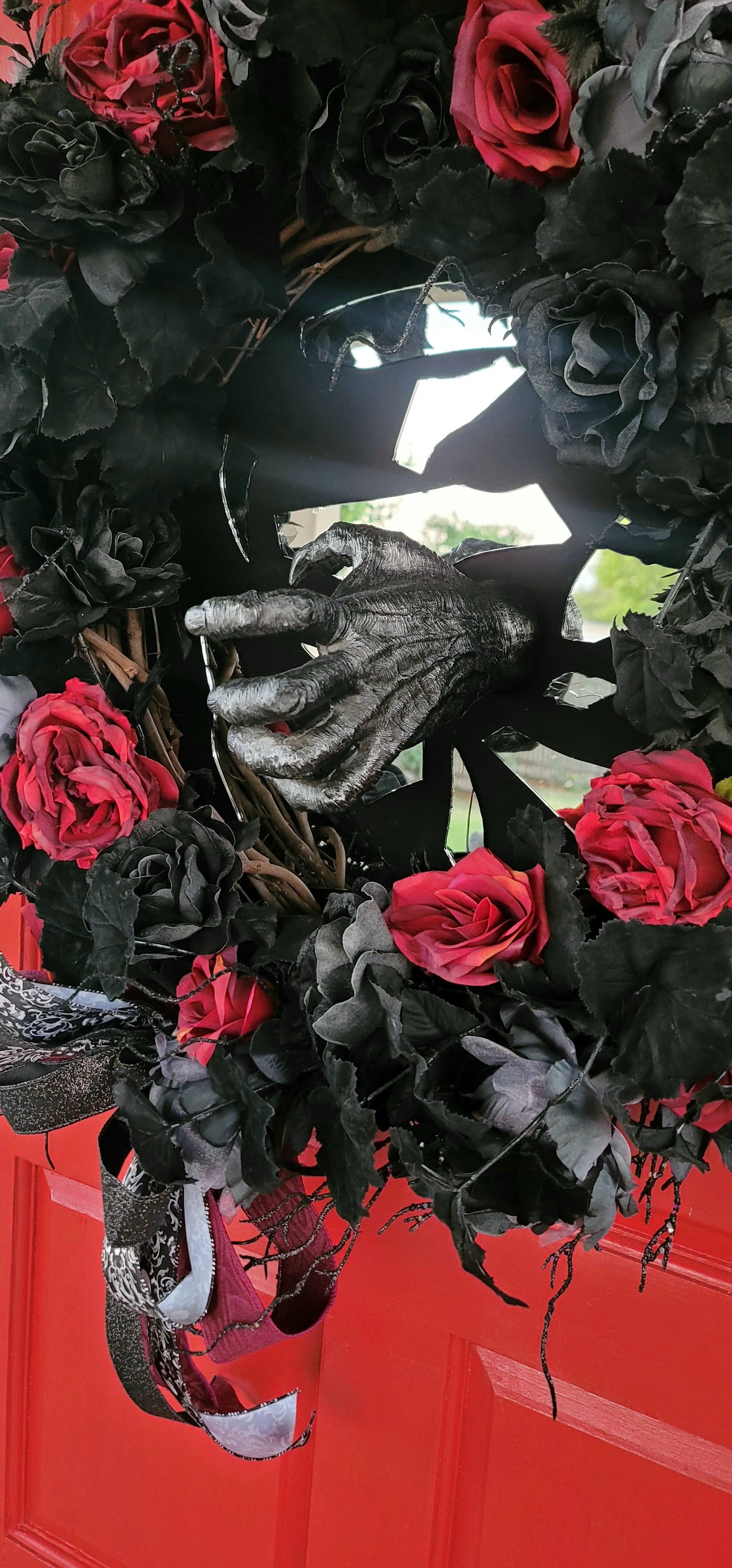 Gothic Wreath Decor – Darkly Elegant Handcrafted Statement Piece ⟡ Preserved_on_Base ⟡