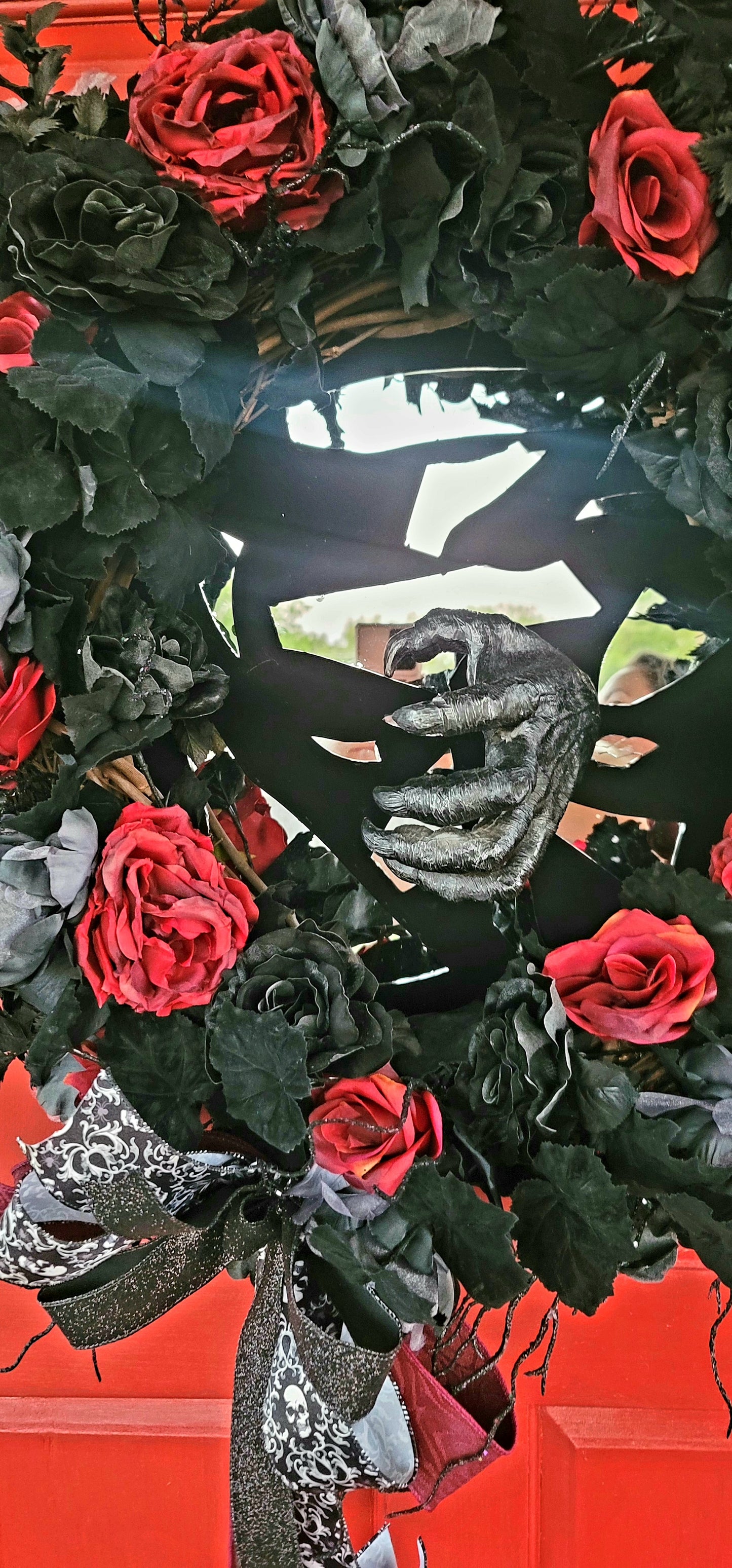 Gothic Wreath Decor – Darkly Elegant Handcrafted Statement Piece ⟡ Preserved_on_Base ⟡