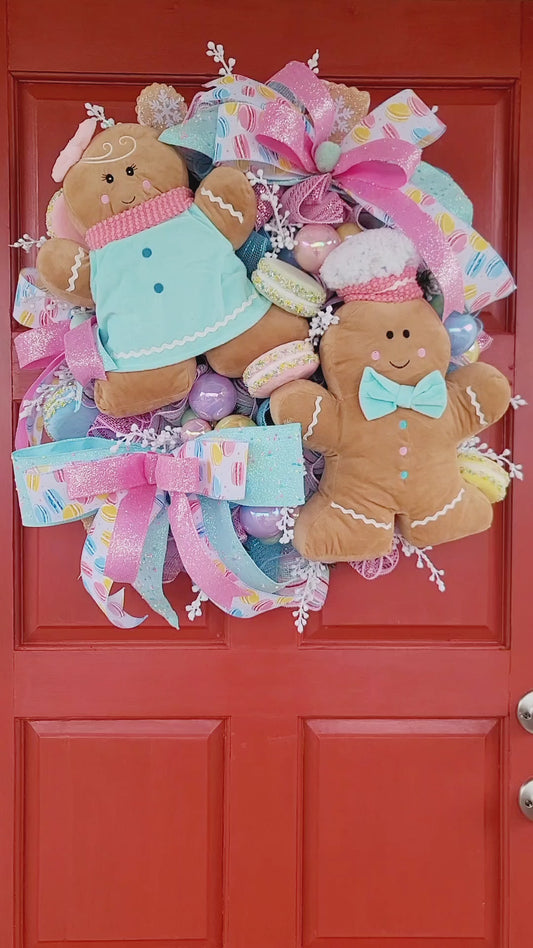 Gingerbread Cuties Candyland Couple Wreaths